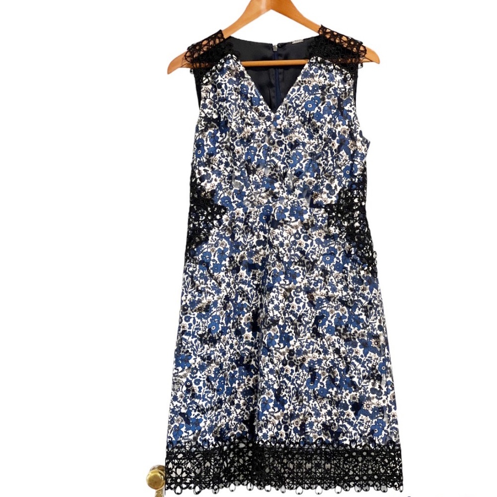 Elie Tahari Wren Crochet Trimmed Blue Floral Dress Size 8 - Picture 2 of 6